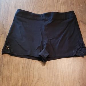 JUNIORS Lace Detail Shorts